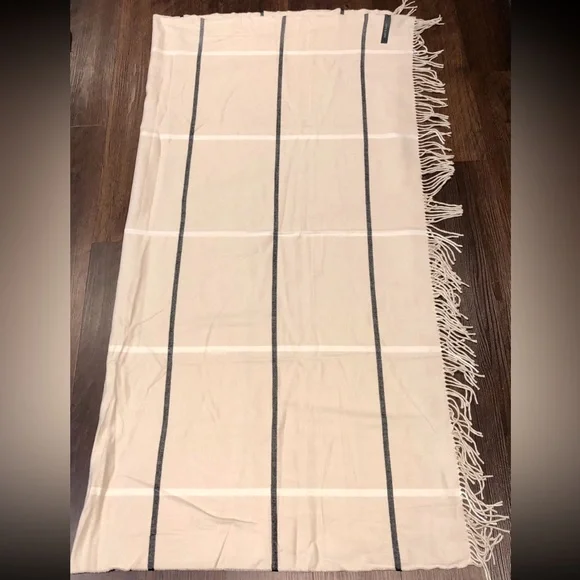 BNWT Indigo Love & Lore Cream and Black Striped Scarf with Fringe - Picture 15 of 15